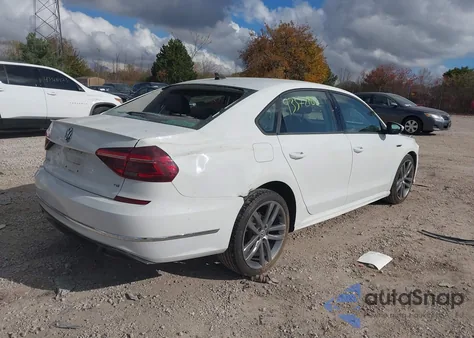 2018 Volkswagen Passat 2.0T R-Line/2.0T S z USA, uszkodzony, nr VIN 1VWAA7A31JC009337
